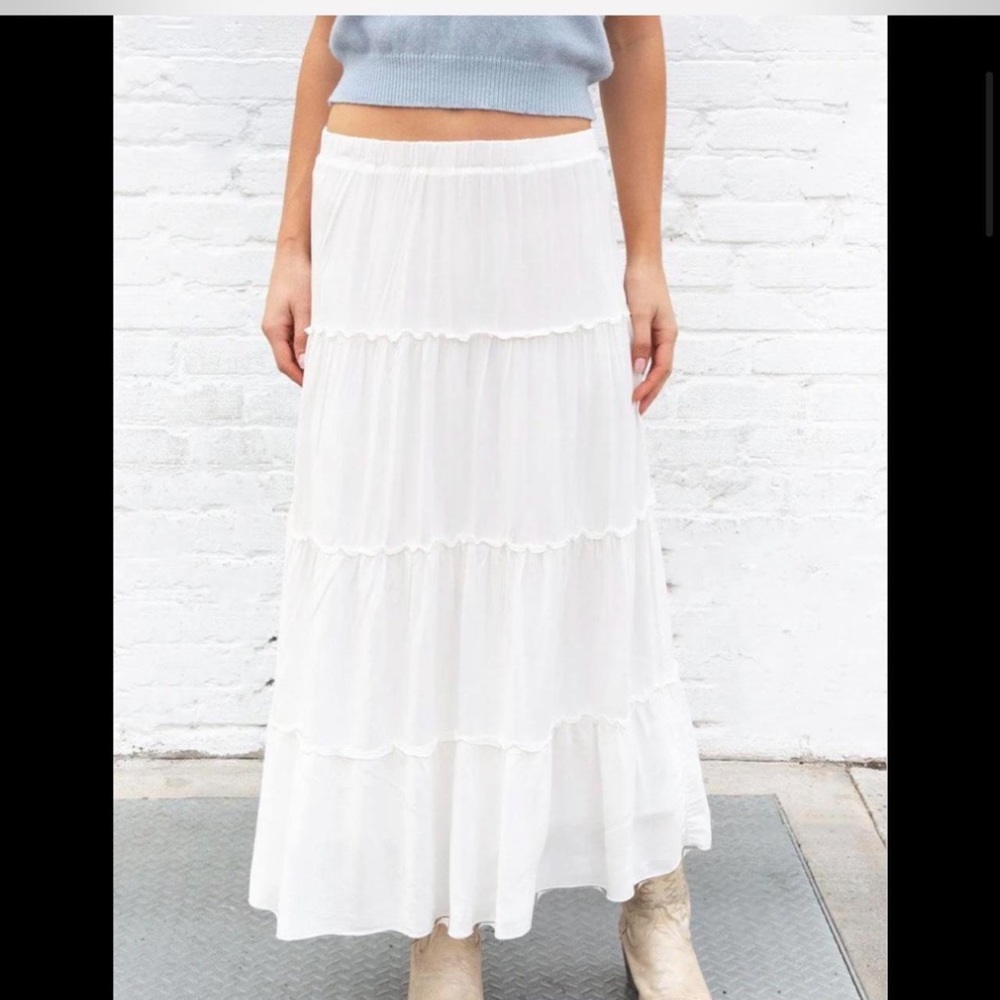 Brandy Melville Izzy Skirt